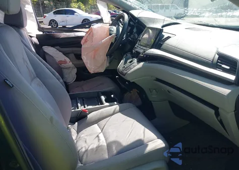 2021 Honda Odyssey Ex z USA, uszkodzony, nr VIN 5FNRL6H58MB041744